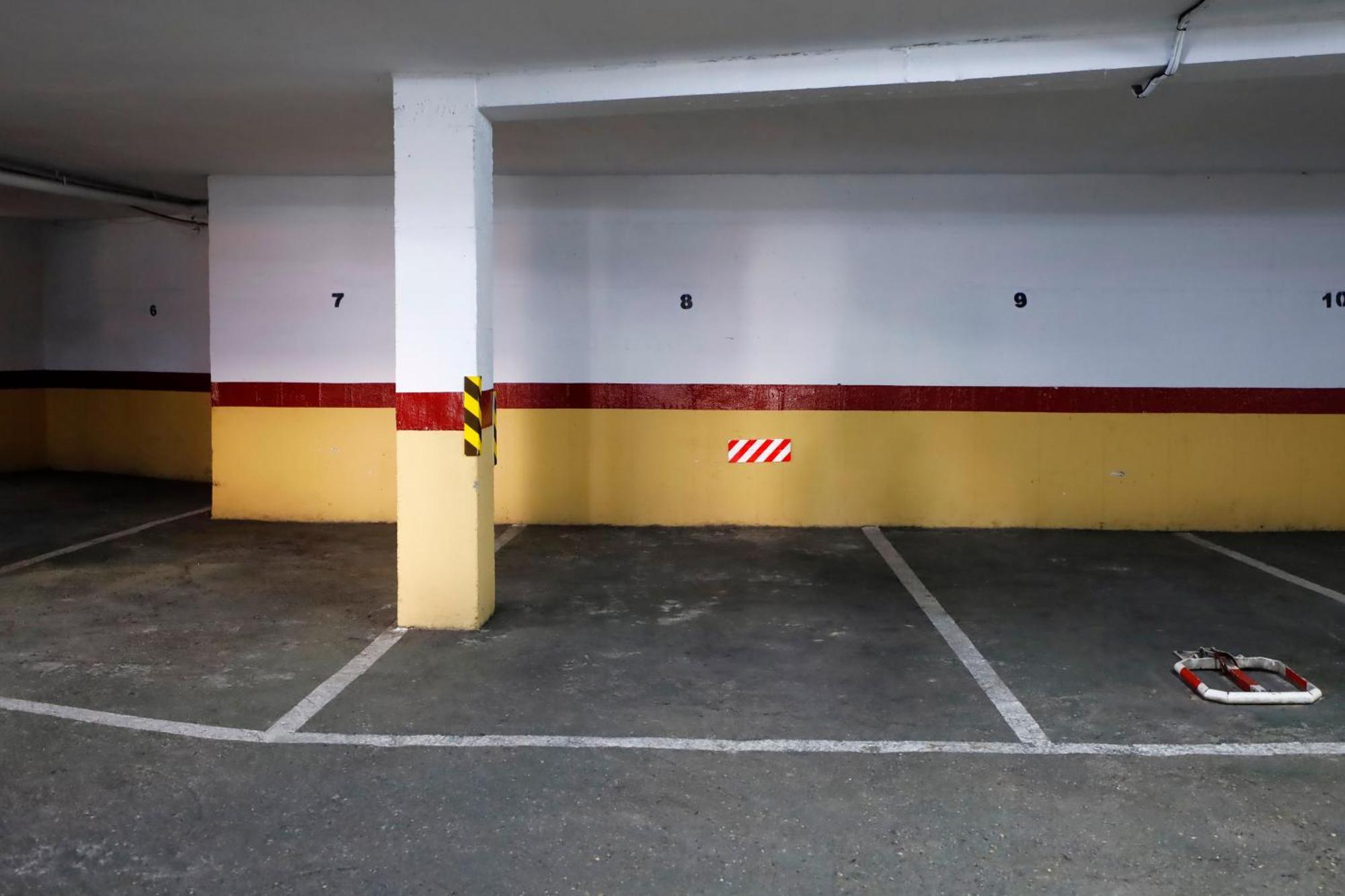 R & T Cordoba Center Apartamentos - Parking Luaran gambar