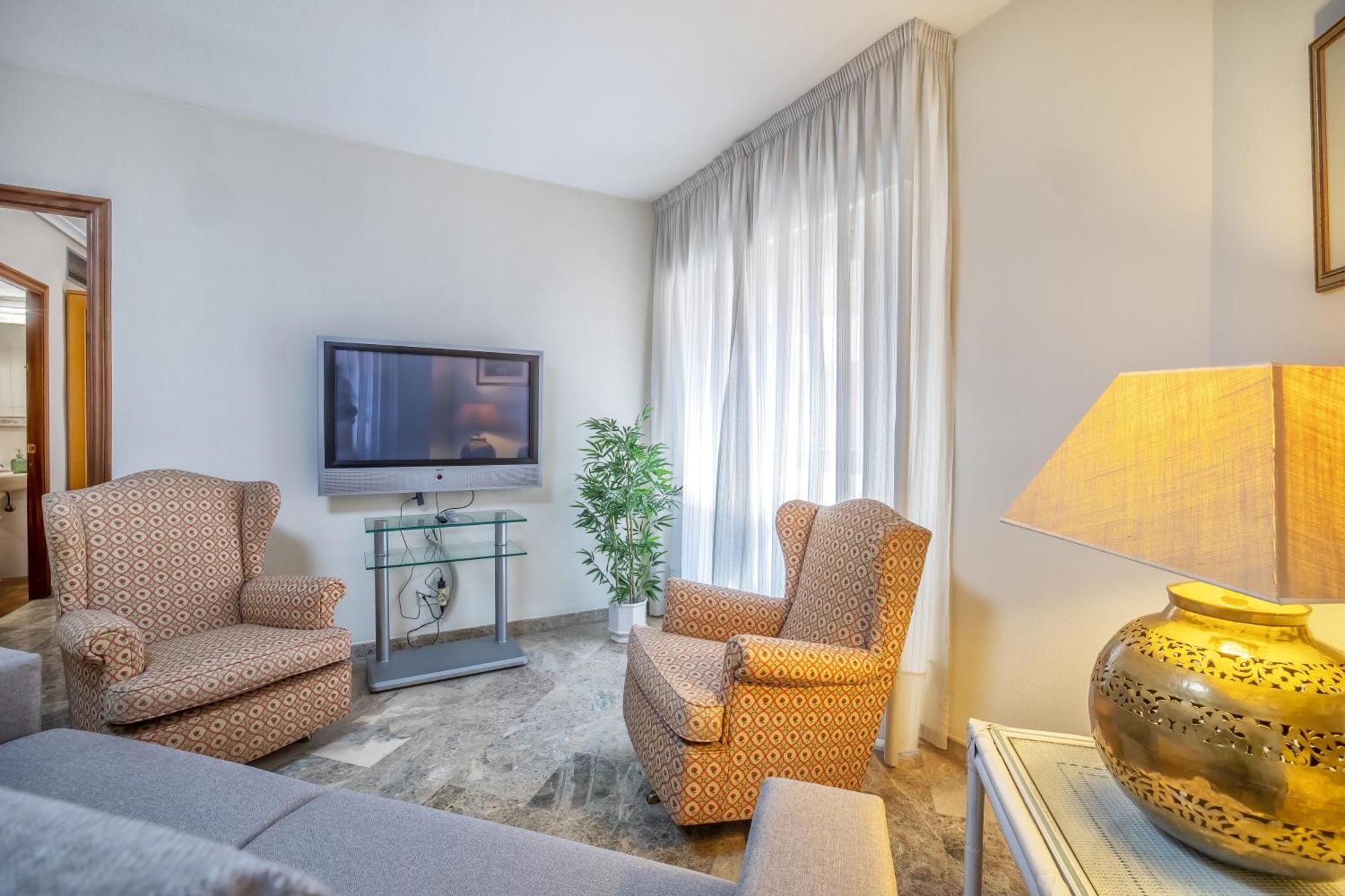 R & T Cordoba Center Apartamentos - Parking Luaran gambar